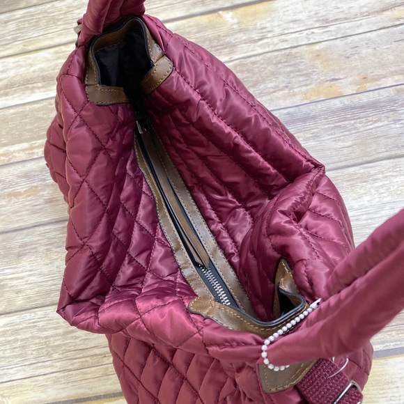 Sol and Selene quilted nylon burgundy Shoulder Tote Bag - Picture 3 of 13